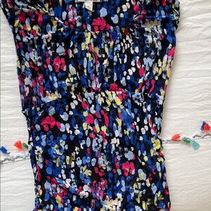 Kenneth Cole New York Multicolor Blouse. No wear noted.Splashes of vibrant color